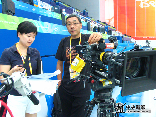 《筑梦2008》摄制组在拍摄奥运会