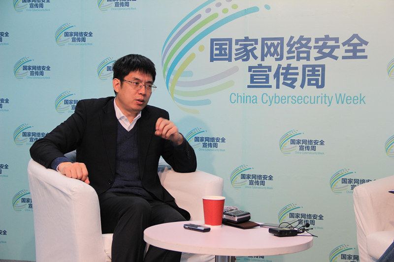 中国博客教父”方兴东接受央视网专访。