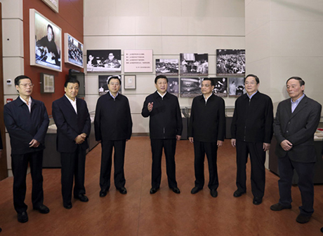 2012年11月29日，习近平和李克强、张德江、俞正声、刘云山、王岐山、张高丽等来到中国国家博物馆，