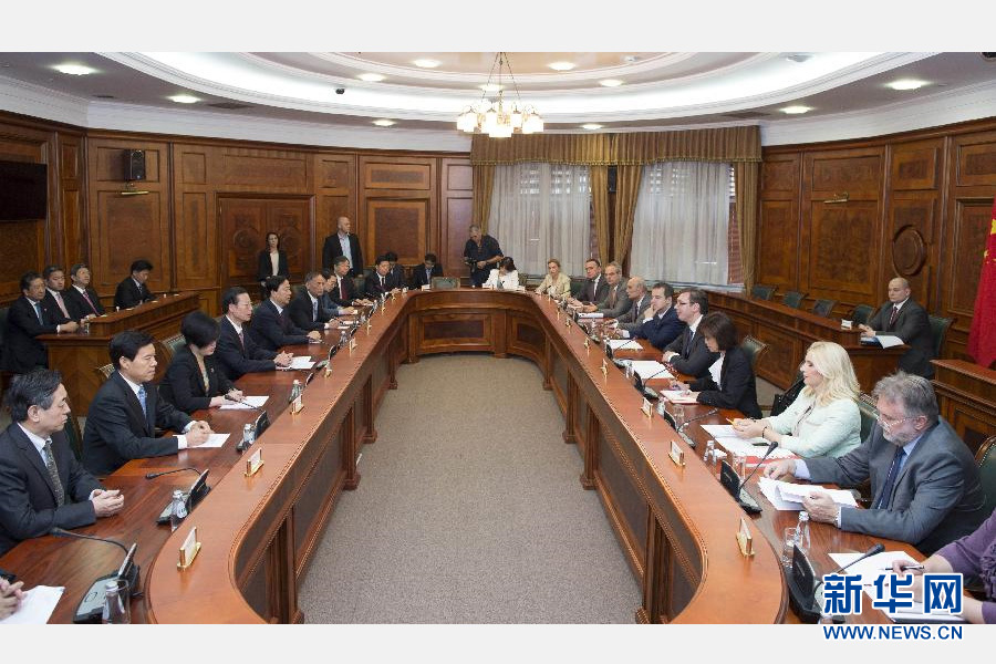 6月24日，国务院副总理张高丽在贝尔格莱德与塞尔维亚总理武契奇举行会谈。 新华社记者王晔摄 