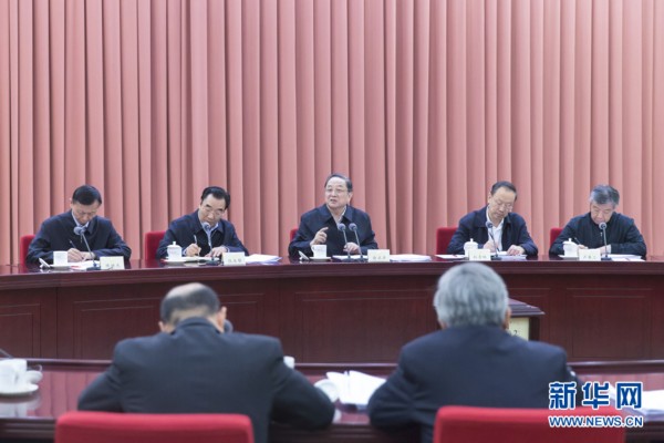 4月27日，全国政协在北京召开第65次双周协商座谈会，围绕“水污染防治法修订”建言献策。全国政协主席俞正声主持会议并讲话。