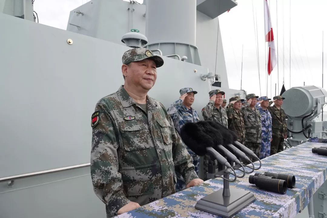2018年4月12日，中央军委在南海海域隆重举行海上阅兵，习近平检阅部队并发表重要讲话。