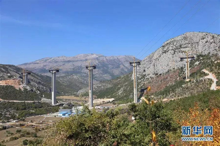 南北高速公路是黑山第一条高速公路，由中国公司承建。新华社记者 王慧娟 摄