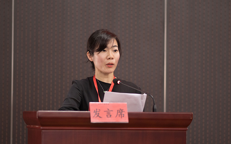 张丽丽代表第六组学员发言