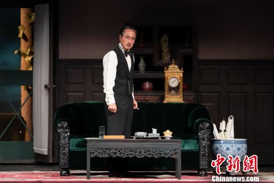 北京人艺再演《雷雨,杨立新饰周朴园 史春阳 摄