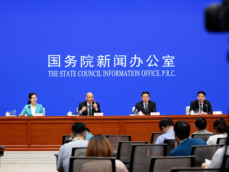 国务院新闻办公室于2019年8月21日（星期三）上午10时举行新闻发布会，国家林业和草原局副局长李树铭介绍天然林保护工作有关情况，并答记者问。