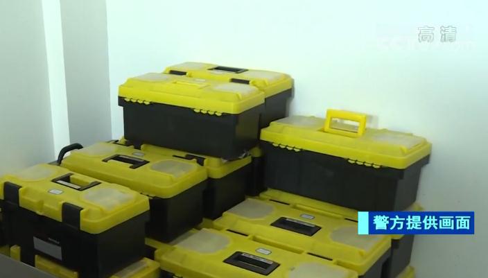 [诈骗]182个神秘的报警定位钱箱 “亿万富豪”演大戏 用冥币诈骗了430万