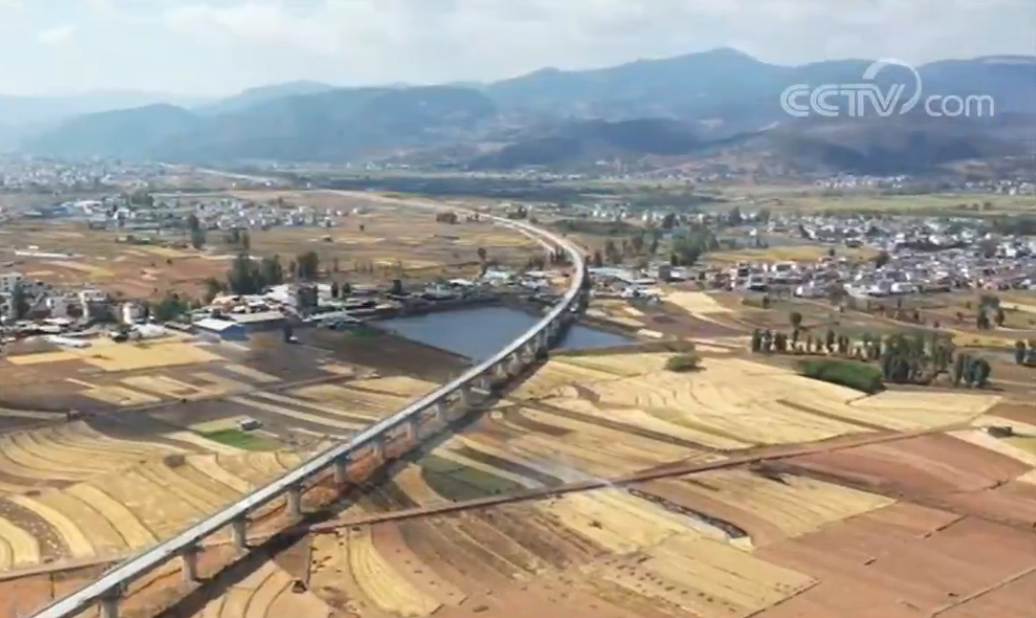 「云南」大临铁路巍宝山隧道贯通 通车后将结束云南临沧不通铁路历史