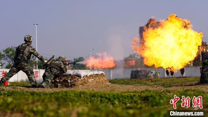 【喷火】陆军第71集团军某合成旅组织实战化喷火训练