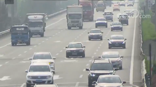 交通运输部6日零时起收费公路恢复收取通行费 疫情防控应急运输车辆优先便捷通行