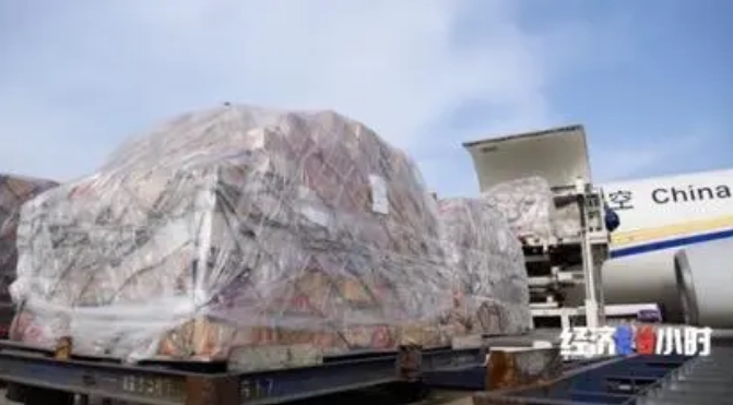 造车不仅造车，这家车企今年还要发射卫星