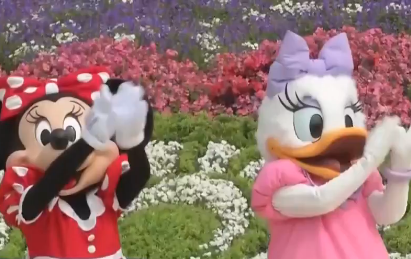 迪士尼市值蒸发近6000亿元，10万名员工停发薪水！百年迪士尼遇“寒冬”