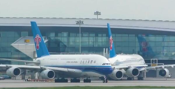 民航民航局：4月民航全货机货运量23.7万吨 同比增长31.1%