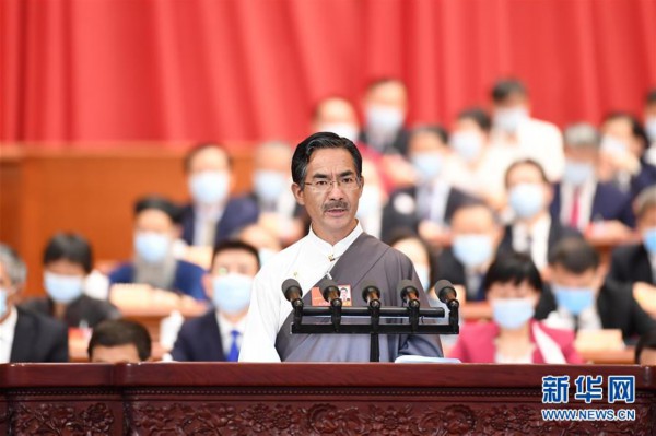 5月24日，全国政协十三届三次会议在北京人民大会堂举行第二次全体会议。这是尼玛扎西委员作大会发言。