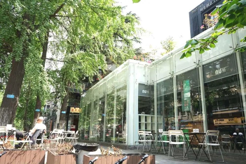 成都“闲”不下来的成都