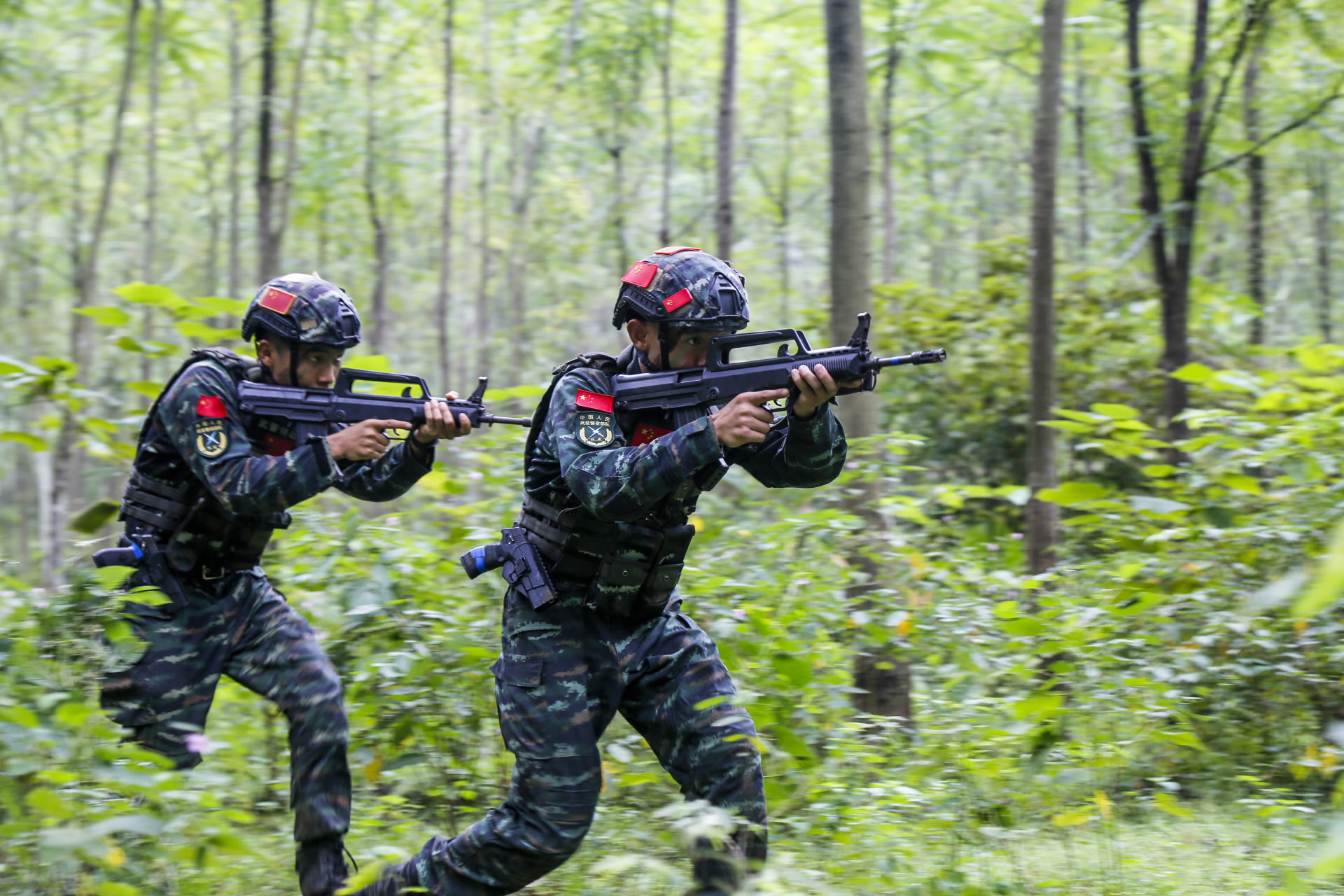 魔鬼周|勇闯“魔鬼周”，加钢淬火砺刀锋——武警河池支队第三季度“魔鬼周”极限训练掠影