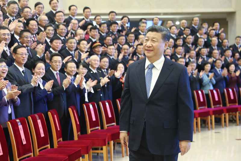 11月20日，党和国家领导人习近平、王沪宁等在北京会见全国精神文明建设表彰大会代表。新华社记者 鞠鹏 摄