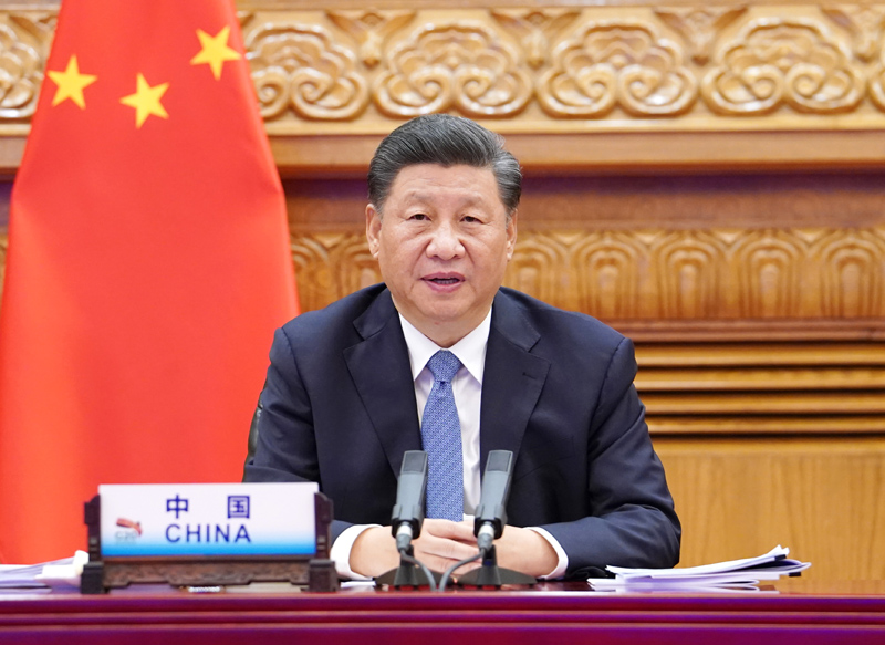 11月21日晚，国家主席习近平在北京以视频方式出席二十国集团领导人第十五次峰会第一阶段会议并发表重要讲话。新华社记者 饶爱民 摄
