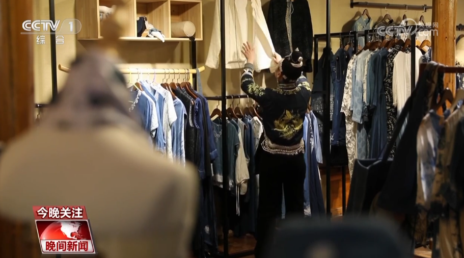 【一技之长】张义苹：青出于蓝_描绘蜡染新故事 图3