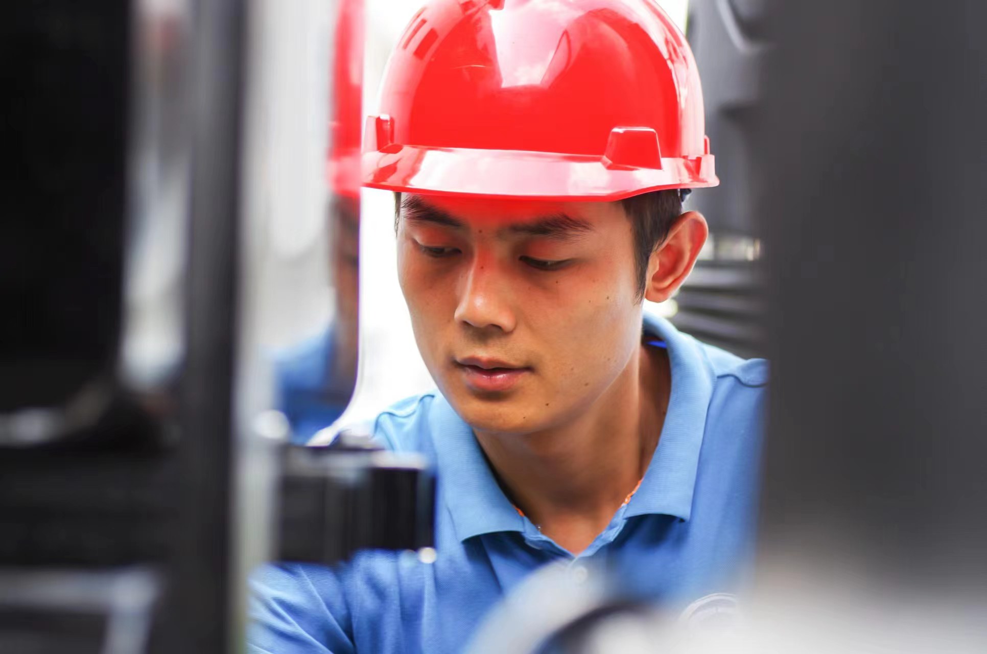 从农民工到全国劳模，他靠什么手握二十余项专利？ 图1