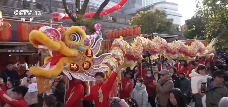 看演出赏非遗品民俗国潮醉人仪式感拉满 欢度“非遗赢博体育下载版”春节(图19)