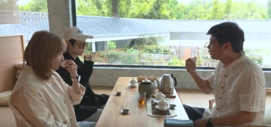 谷雨时节春茶香传统茶艺与茶旅文化融合促消费 火星电竞入口助力乡村振兴(图3)