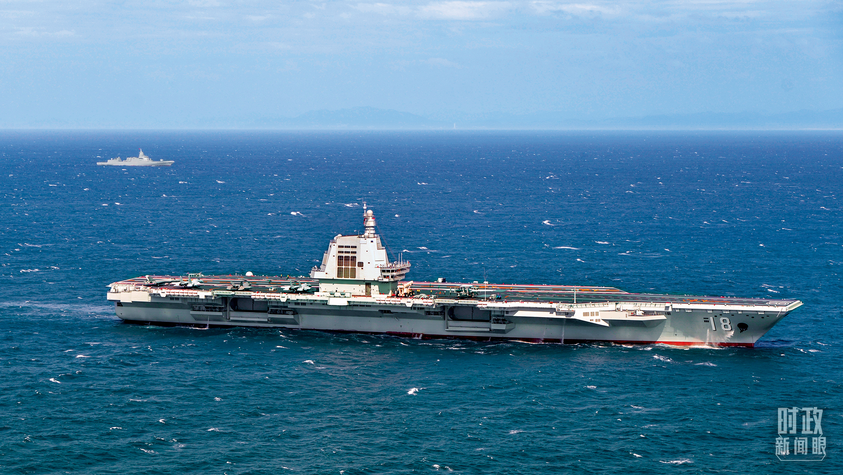 2025年11月,海军福建舰开展入列后首次海上实兵训练。(解放军画报高泽明拍摄)