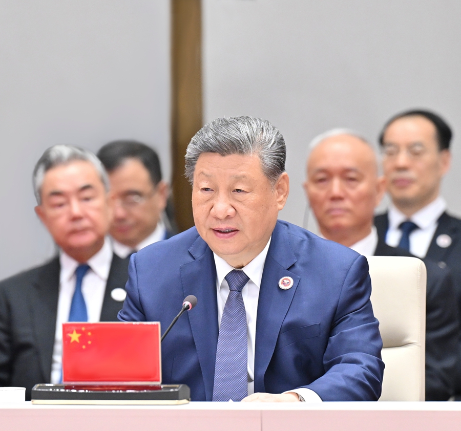 当地时间9月1日上午,国家主席习近平在比什凯克出席上海合作组织成员国元首理事会第二十六次会议。习近平发表题为《推动上海合作组织实现更高质量发展》的重要讲话。