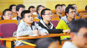 龚全珍同志先进事迹报告团在京剪影_党建_共