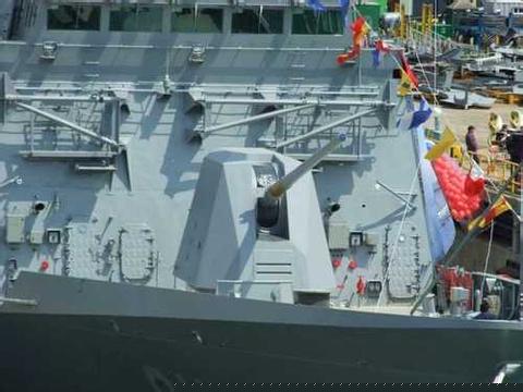 组图:韩国全北号护卫舰下水 将于明年12月服