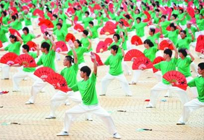 大连万人齐打太极拳