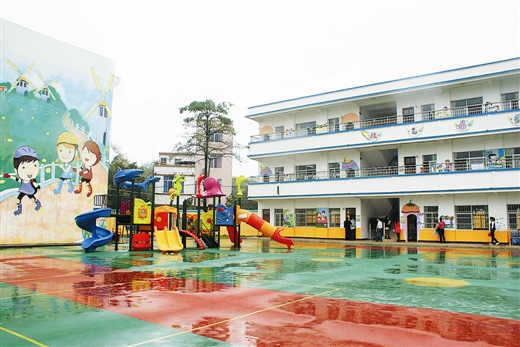 防城区:努力打造边山海特色教育