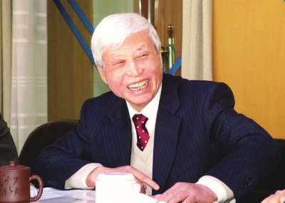 荣获全国开拓进取、为人师表先进个人_党建