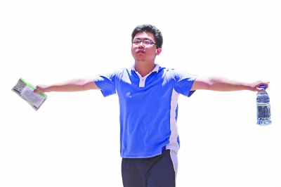 高考首日:无违规无作弊