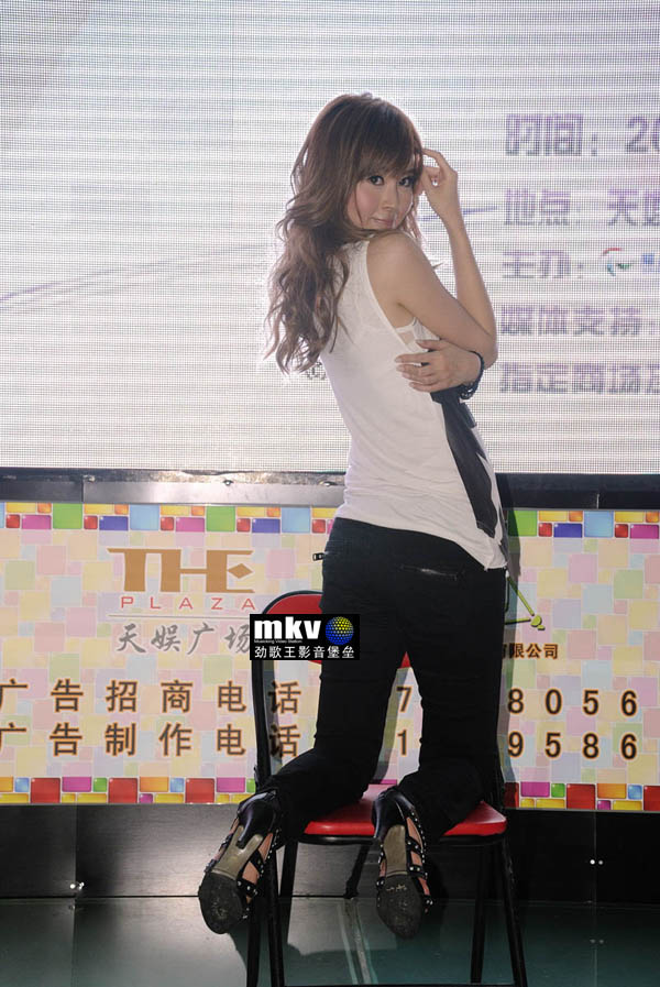 傅颖《about her》《这一刻》劲歌王签唱会_音乐台_中国网络电视台