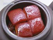 Китайская кухня - Тушеная свинина в горшочке