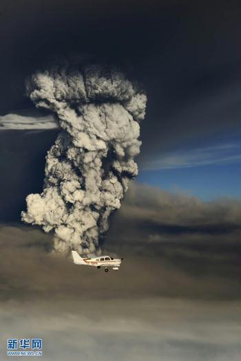 ash cloud from iceland volcano threatens air tra