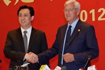 Marcello Lippi unveiled as coach of Guangzhou Evergrande