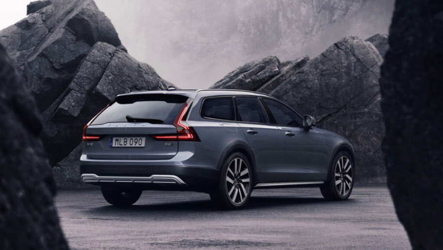 新款沃尔沃v90 cc提供两款车型,分别为b5 awd 智远版和b5 awd 至尊版