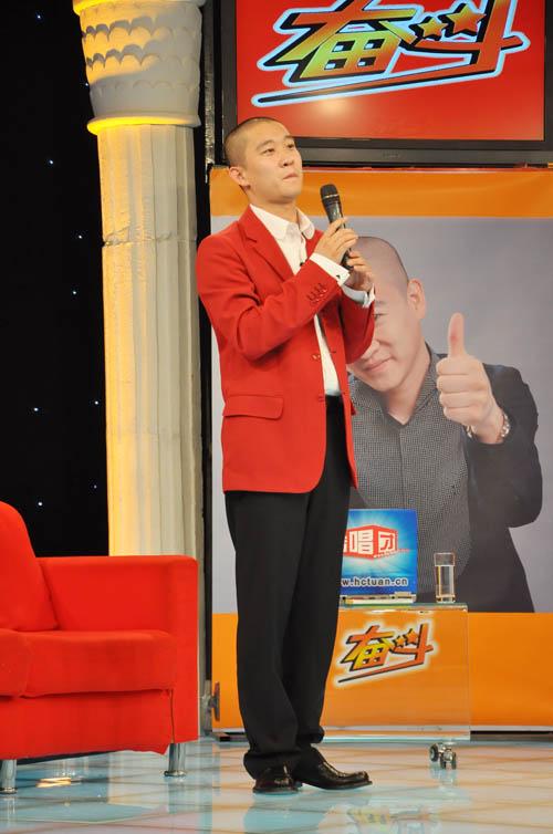 曹云金:相声演员(6月20,21日)_新闻台_中国网络电视台