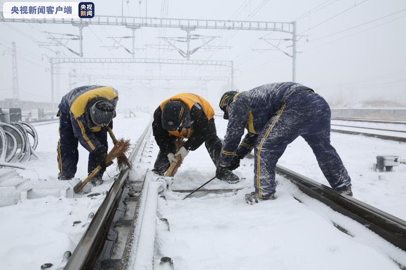 雨雪冰冻天气造成京哈高速线,长珲城际和京哈线,大郑线,平齐线等多条