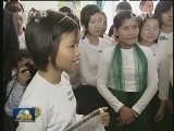 李克强在内比都第十四中学同缅甸青少年交流时寄语 做中缅“胞波”友谊的传承者