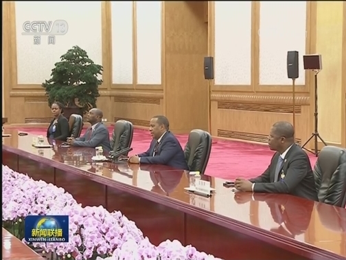习近平会见圣多美和普林西比总理