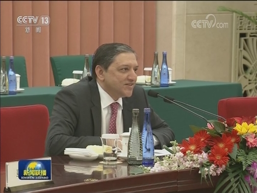 汪洋会见巴基斯坦参议院副主席