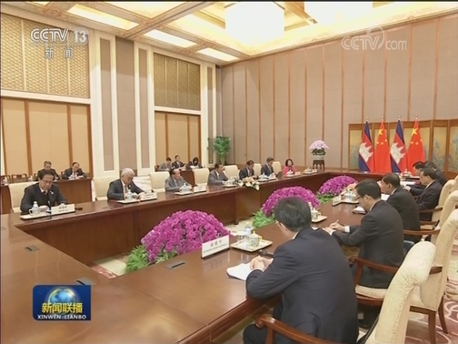 李克强会见柬埔寨首相
