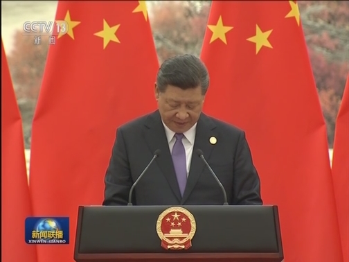 习近平和彭丽媛欢迎出席亚洲文明对话大会的外方领导人夫妇及嘉宾