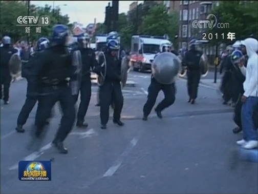 英警务专家：应对暴力示威 英警方执法严