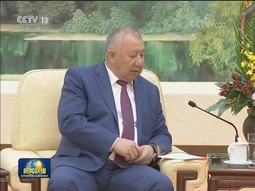 李克强会见吉尔吉斯斯坦第一副总理