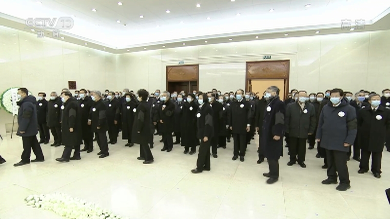 等党和国家领导同志到医院为江泽民同志送别并护送遗体到八宝山火化