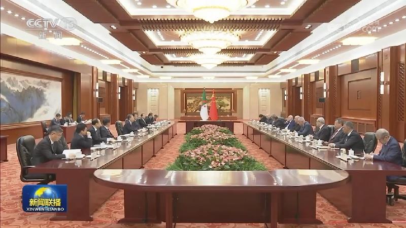 赵乐际分别会见越南祖国阵线中央委员会主席 阿尔及利亚总统